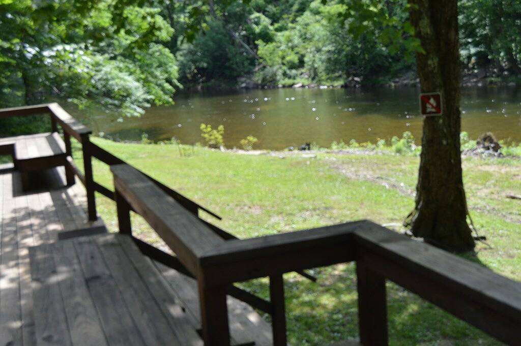 Riverfront! Whirlpool ! Privatgelände. Haustierfreundlich. Volles Personal in Seneca Rocks