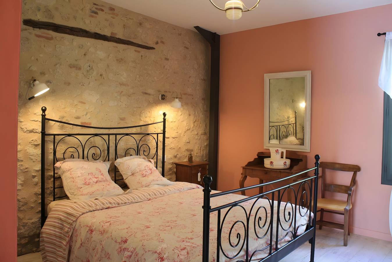 Pierre de Lomagne Room with Shared Pool in Castéra-Bouzet, Tarn-et-Garonne