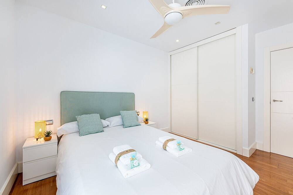 Modern villa in Playamar for 10 in Torremolinos, Costa del Sol