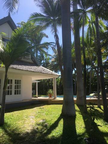 Cottage pour 7 personnes, avec terrasse ainsi que piscine et jardin dans Saint-Gilles les Bains