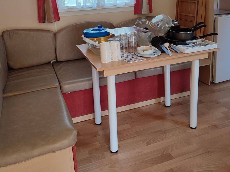 Camping La Vallée - Mobilheim 4 personen - Enzian in Perpezat, Regionaler Naturpark Volcans d'Auvergne