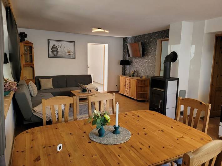 Ganze Wohnung, Großzügige Ferienwohnung mit Balkon, Terrasse und Nähe zum See in Vollrathsruhe in Vollrathsruhe, Mecklenburgische Seenplatte