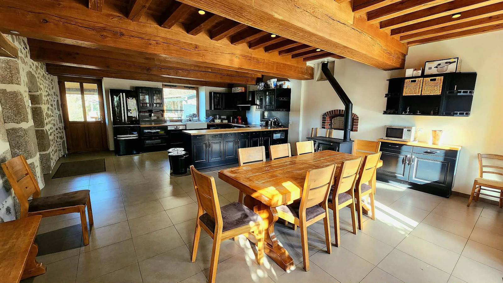 Maison de campagne « Le Prieuré de Sonne » avec terrasse et jardin privatifs in Lormes, Parc naturel régional du Morvan