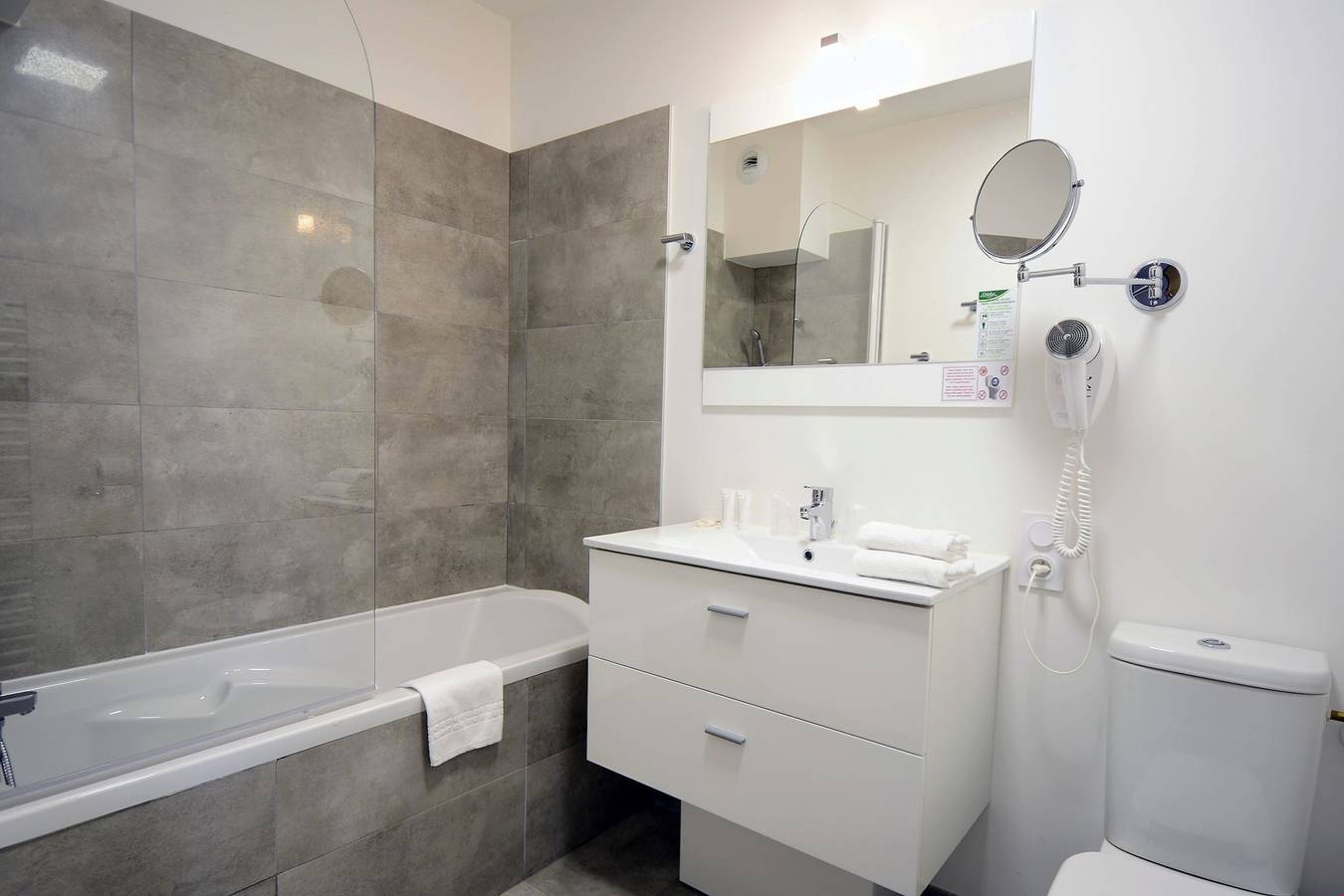 Entire apartment, Appart'hôtel Colombélie in Toulouse in Toulouse, Haute-Garonne