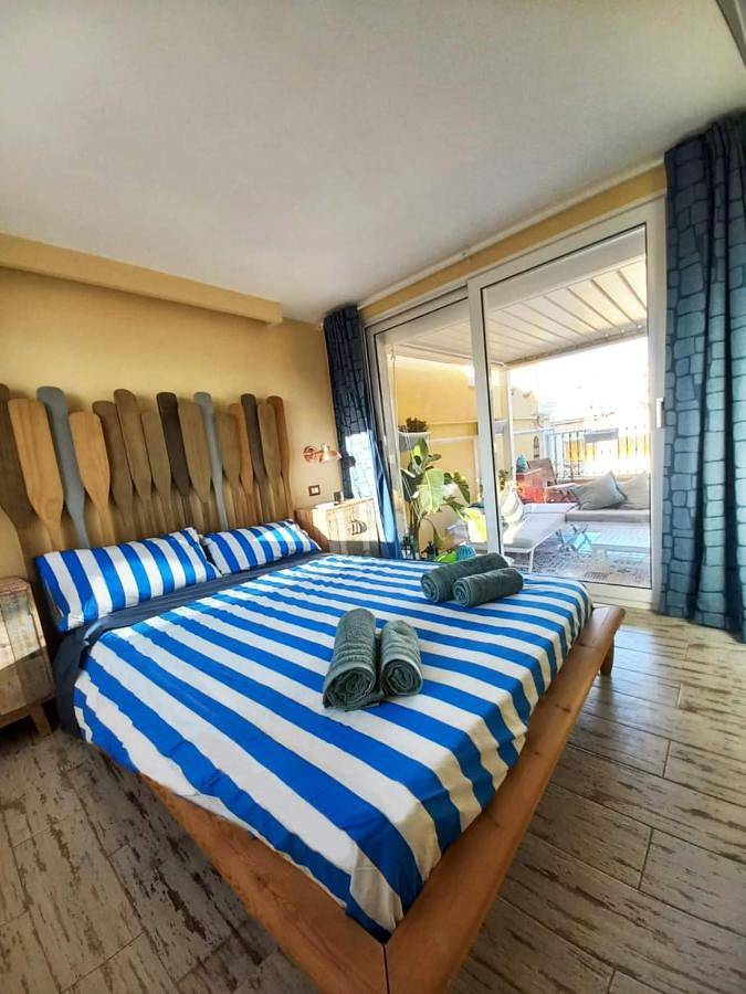Appartamento per 2 persone, con terrazza e panorama in Torre Annunziata
