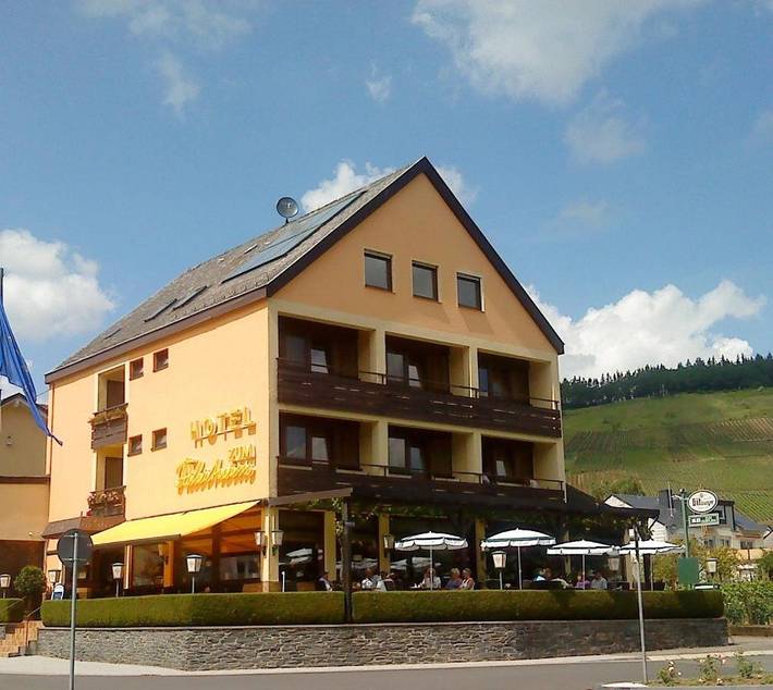 Hotel für 2 Personen, mit Balkon und Terrasse sowie Ausblick in Mehring