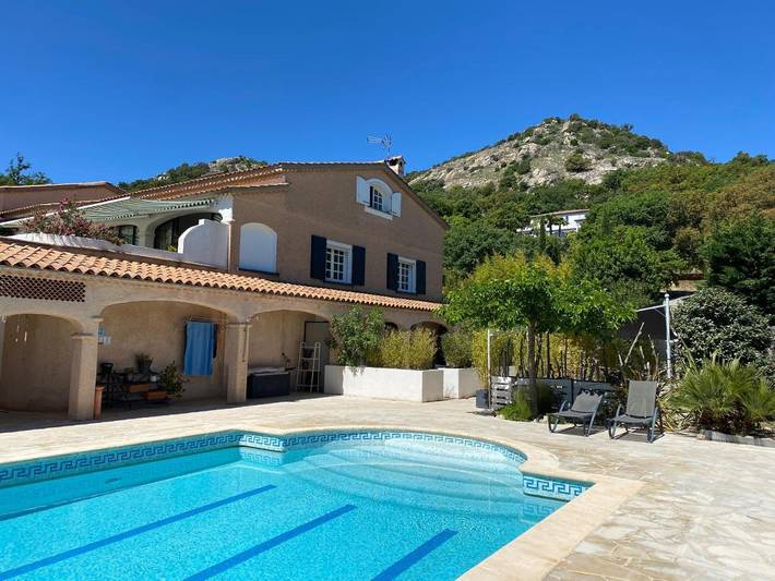 Maison d’hôte pour 2 personnes, avec Terrasse et Jardin ainsi que Piscine et Vue à Le Plan-de-la-Tour