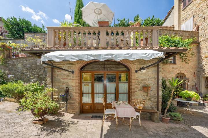 Holiday Home 'La Cantinetta' with Wi-Fi in Chianni, Etruscan Coast