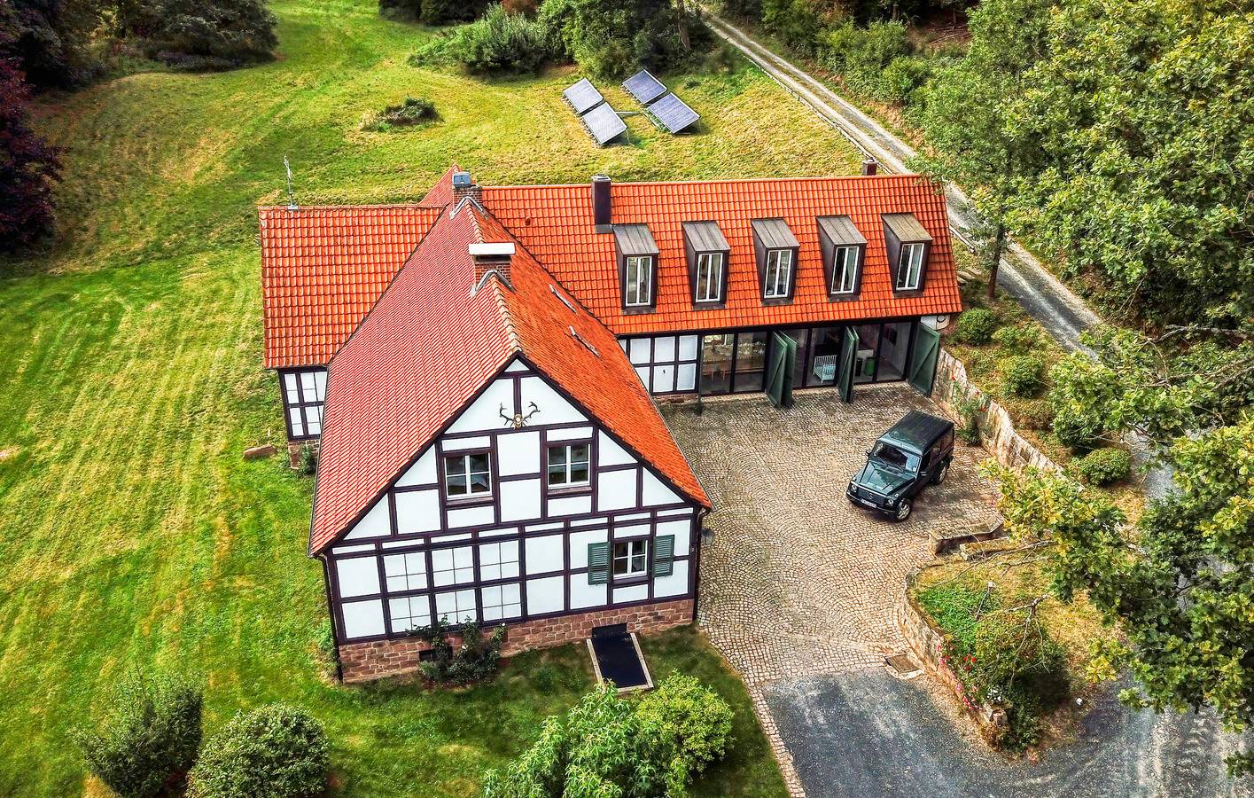 Gemütliche Wohnung mit Pool, Terrasse & Garten in Mengers in Eiterfeld, Rhön-Hessen