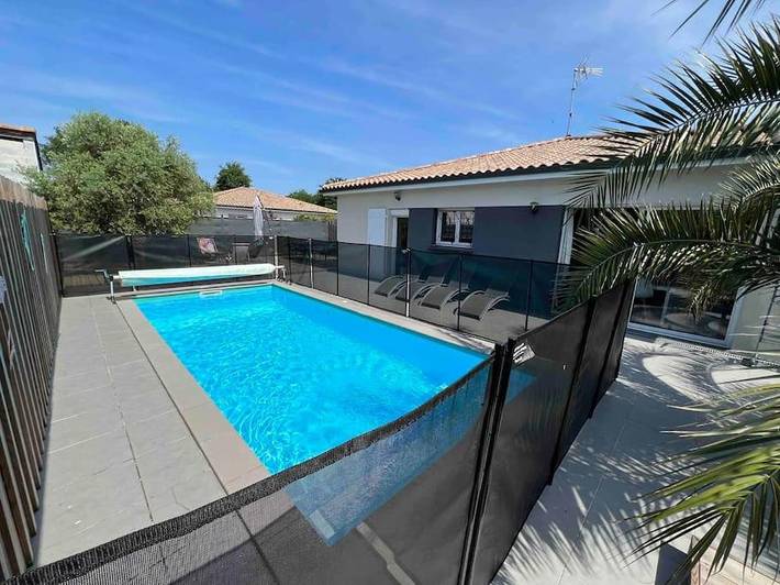Maison de vacances pour 10 personnes, avec piscine ainsi que vue et jardin, adapté aux familles