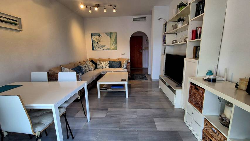 Holiday Home 'Vista Marina' with Mountain Views, Garden and Wi-Fi in Playa de los Berengueles (Almuñecar), Almuñecar
