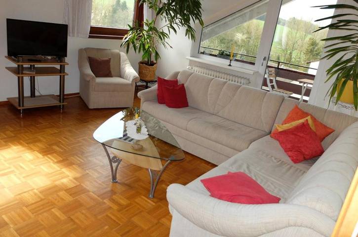 Ferienwohnung für 4 Personen, mit Garten und Ausblick in Bad König - 2