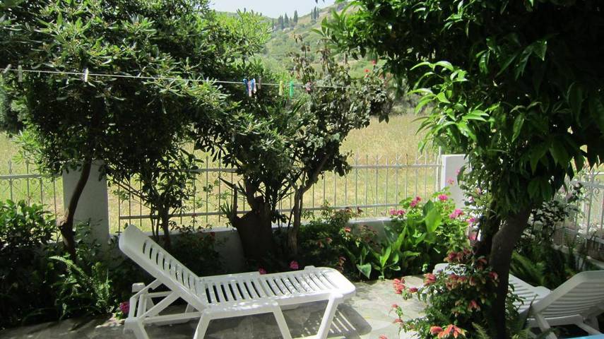 Location de vacances pour 2 personnes, avec jardin et vue dans Pythagoreio - 2