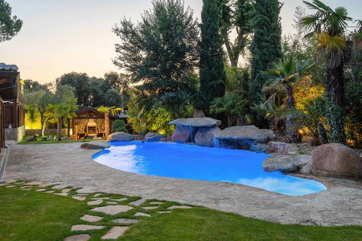 Chalet para 10 personas, con jardín y terraza además de sauna y jacuzzi en Provincia de Madrid - 2