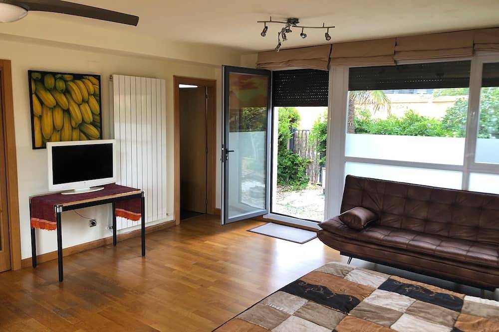 Studio with terrace and garden in Pamplona, Navarra Province