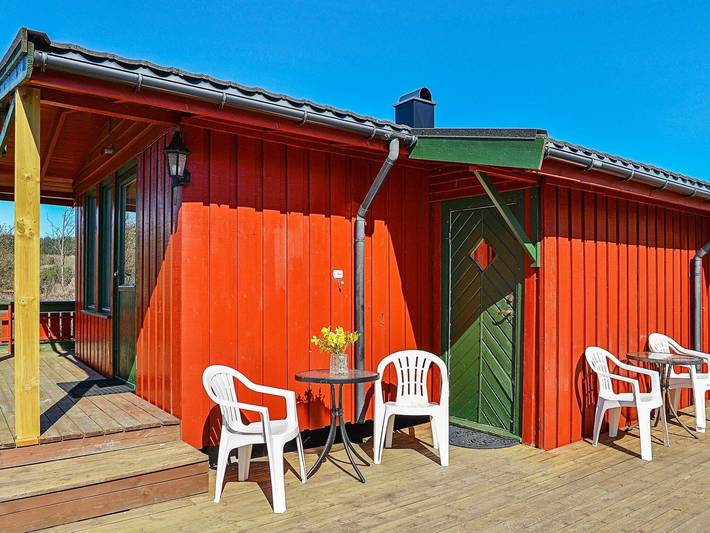 Ferienhaus für 4 Personen, mit Terrasse und Seeblick sowie Sauna, kinderfreundlich - 1