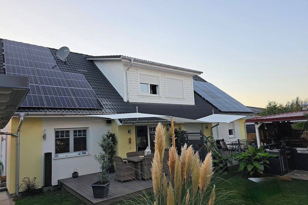 Ganze Wohnung, Gemütliche Ferienwohnung am Stadtrand Familien und Haustierfreundlich in Bad König, Main-Odenwald