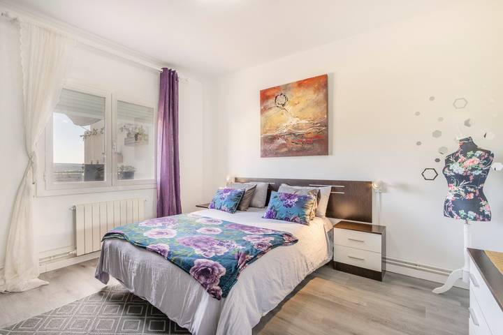 Ganze Wohnung, Apartment 'Pablo y Francisca' mit Bergblick, privater Terrasse, Wlan, kein Klimaanlage in Alfarràs, Costers del Segre