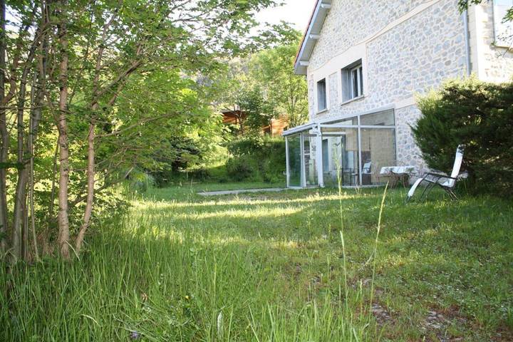 Gîte pour 5 personnes, avec jardin et vue à Prads-Haute-Bléone