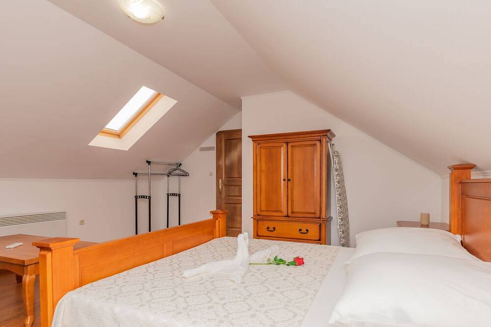 Villa Manuella - Kamena oaza by Villas Guide in Imotski, Makarska Riviera