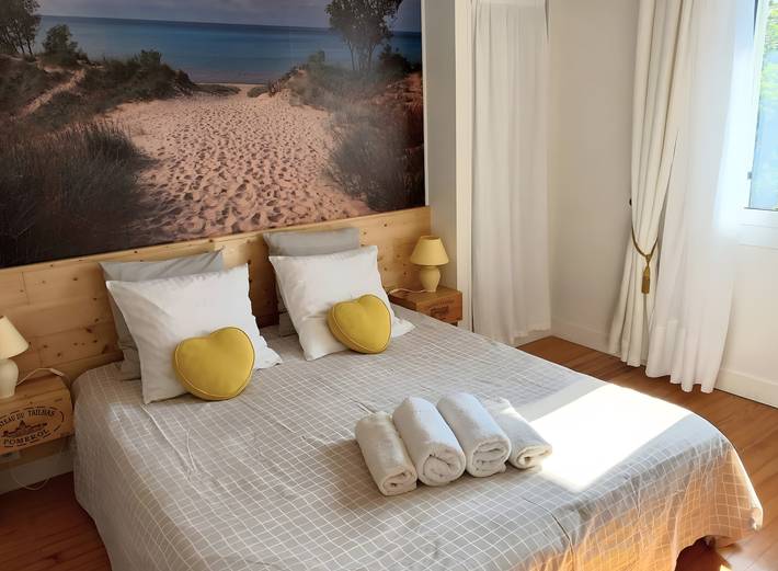 Bed and Breakfast 'Villa Do Sol - Les Arbousiers' with Shared Garden, Wi-Fi and Air Conditioning in Arcachon, Arcachon region