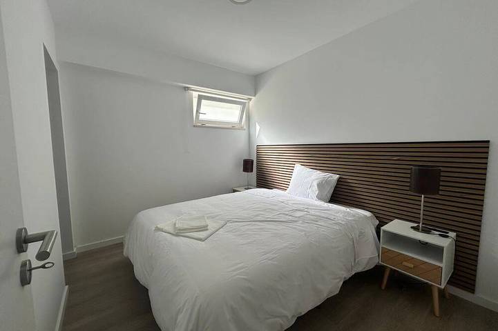 Apartamento T2 com Terraço in Santo António dos Olivais, District de Coimbra