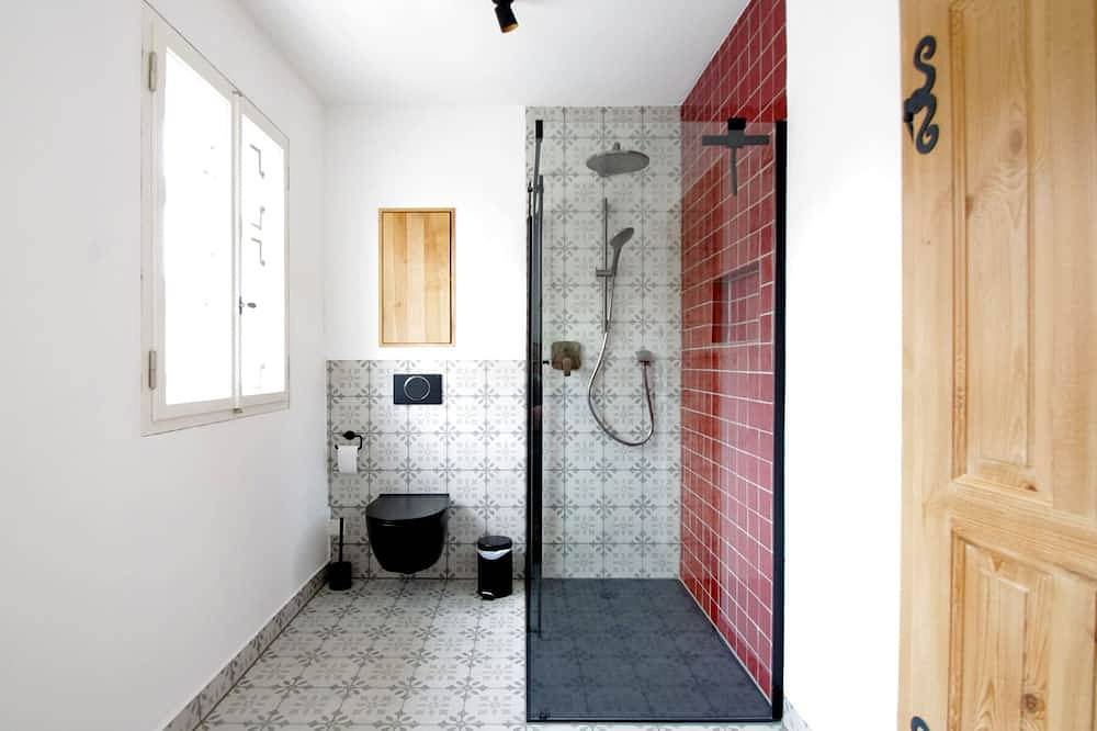 Ganze Wohnung, Schöne Ferienwohnung für sechs Personen in ruhiger Lage. in Mainleus, Oberes Maintal - Coburger Land