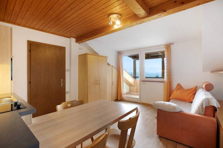 Appartement entier, Appartement 'Harmony Apt 1' avec vue sur les montagnes, jardin partagé et Wi-Fi in Monte (Appiano), Appiano sulla Strada del Vino