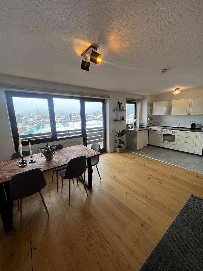 Ferienwohnung für 4 Personen, mit Balkon und Ausblick - 1