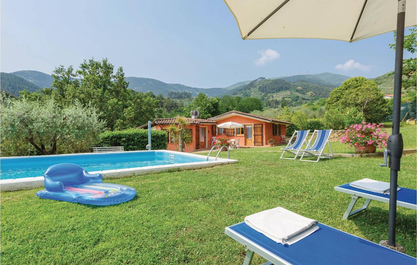 Oase am See: 90m² mit Parkplatz, Pool & Garten in Capannori, Lucca Provinz