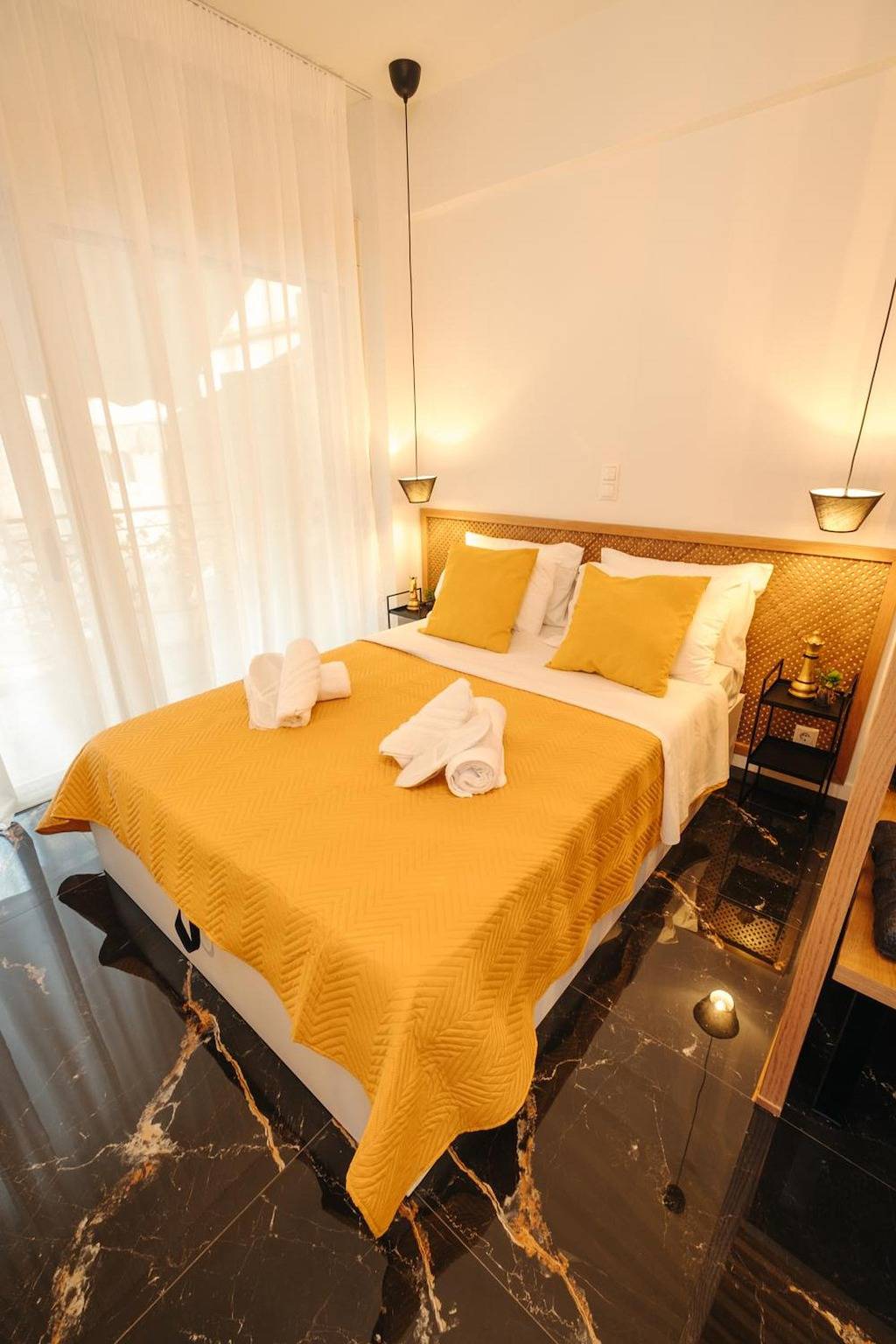 Ganze Wohnung, Ferienwohnung 'Mantisses 4 Studio' mit Balkon, Wi-Fi und Klimaanlage in Kalamata, Messenien