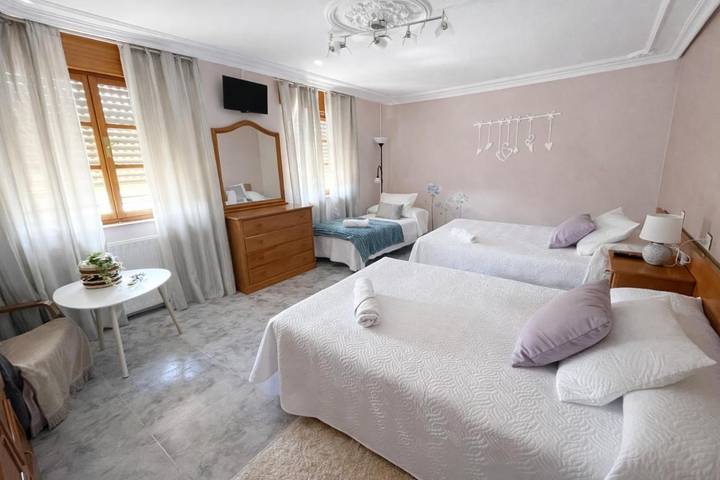 Casa de huéspuedes para 5 personas, con terraza y vistas en Eo-Navia - 3