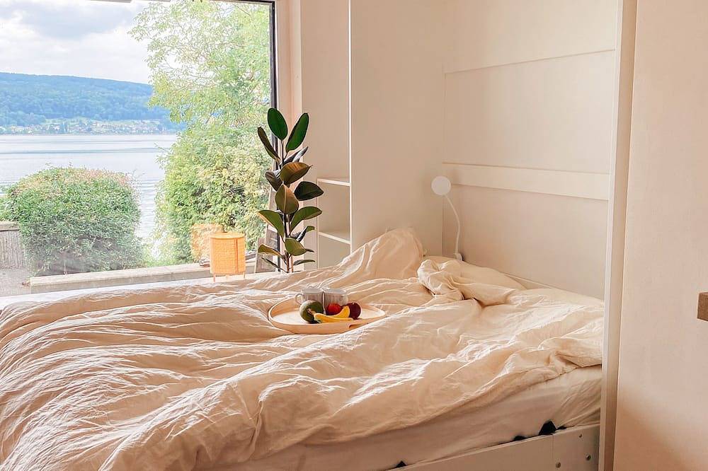 Ganze Wohnung, Fewo Findling direkt am See mit eigenem Strand,  tollem Seeblick und Terrasse in Reichenau, Untersee