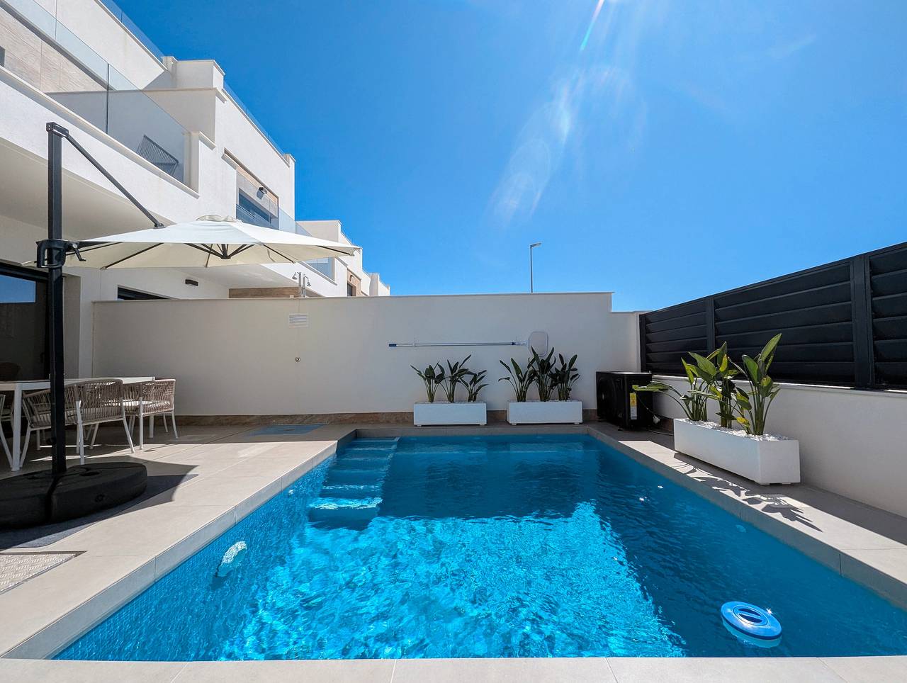 Villa exclusiva con jacuzzi, piscina privada, Wi-Fi y aire acondicionado in Los Montesinos, Costa Blanca