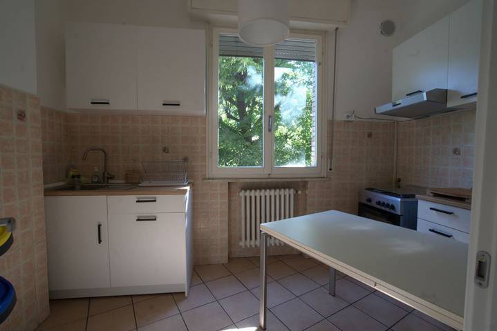 Ganze Wohnung, Ferienwohnung für 5 Personen mit Balkon/Terrasse in Rimini, Rimini Provinz