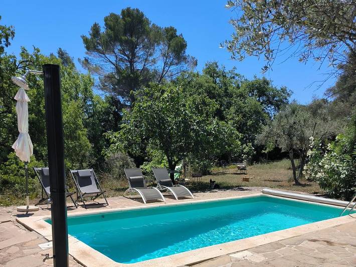 Chambre d’hôte pour 2 personnes, avec vue ainsi que jardin et piscine à Fayence - 4