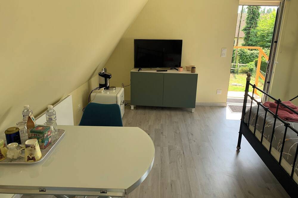 Vrbo Property in Hauville, Région de Bernay