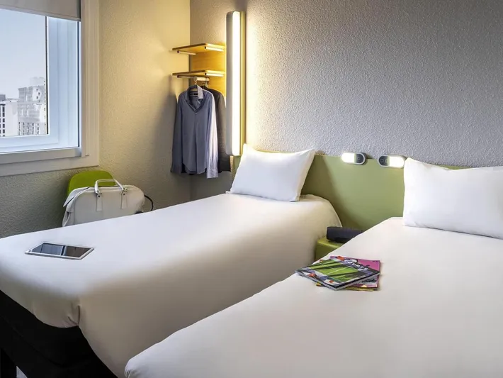 Hotel für 3 Personen, mit Ausblick - 1