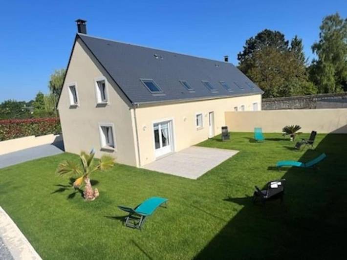 Location de vacances pour 6 personnes, avec Terrasse et Jardin à Lantheuil