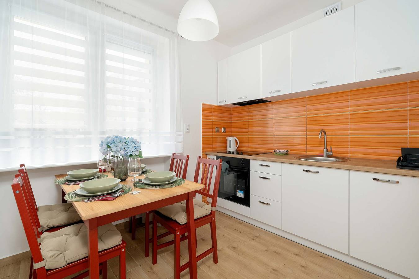Entire apartment, Wojskowa 24 | Comfortable apartment | Parking in Łazarz, Poznan