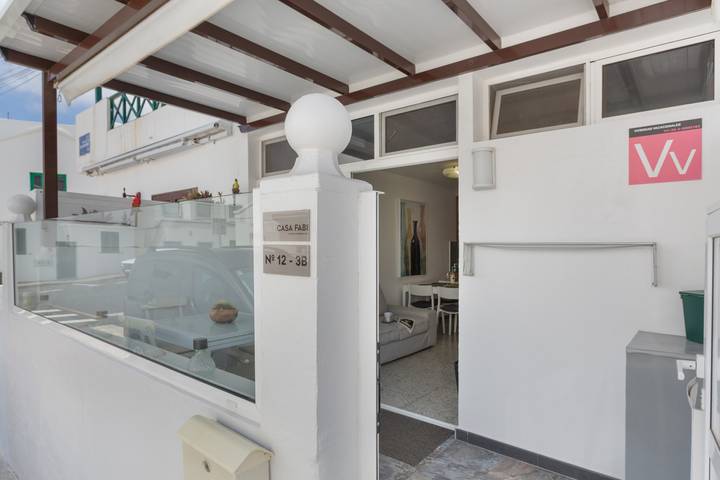 Ganze Wohnung, Ferienwohnung 'Fabi' mit privater Terrasse in Arrieta in Arrieta, Haría