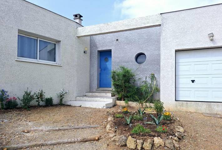 Location de vacances pour 6 personnes, avec piscine ainsi que jardin et vue à Bizanet - 3