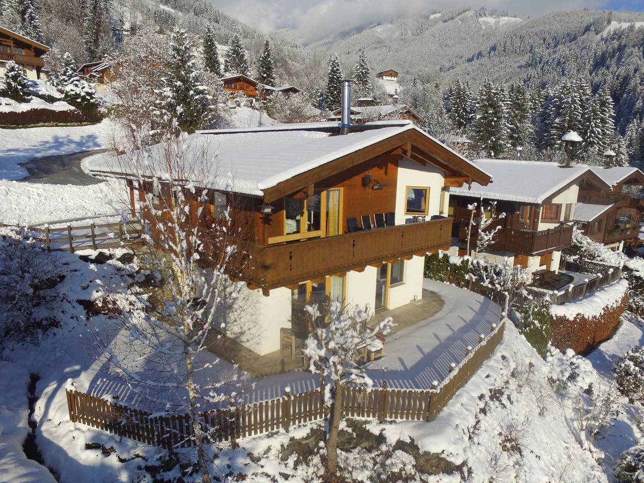 Zonnig, rustig gelegen chalet met groots panorama in Niedernsill, Kitzbüheler Alpen
