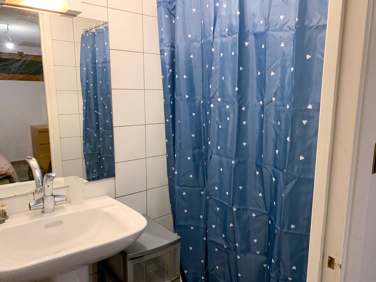 Appartement entier, Appartement cosy à Montmorency avec terrasse | 36 m² in Deuil-la-Barre, Val-d'Oise