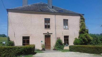 Chambre d’hôte pour 2 personnes, avec jardin ainsi que sauna et terrasse, animaux acceptés dans Virton