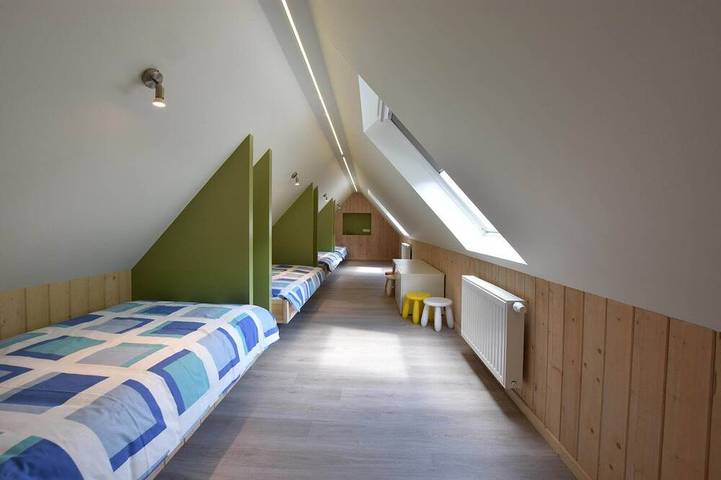 Location de vacances pour 27 personnes, avec terrasse et jardin dans Roesbrugge-Haringe - 3