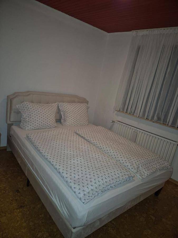 BnB für 8 Personen, mit Garten und Terrasse sowie Ausblick, mit Haustier in Cochem - 3