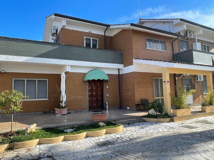 Bed and breakfast per 2 persone, con giardino - 1