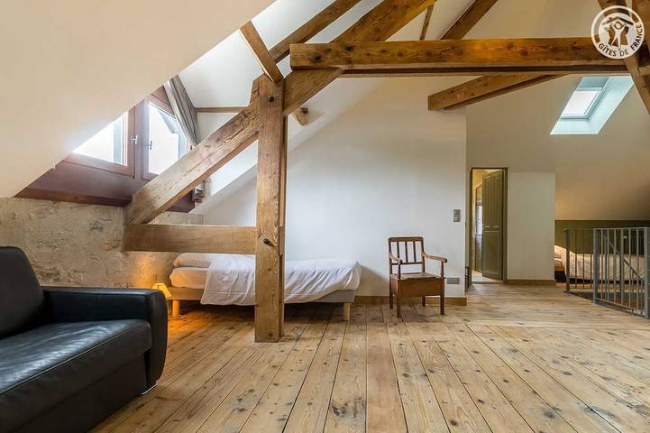 Location de vacances pour 13 personnes, avec jardin et terrasse, animaux acceptés à Myans - 2