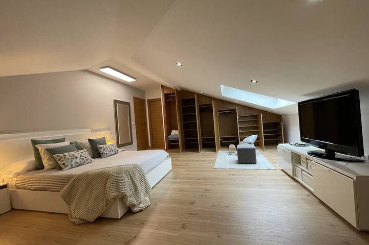 Apartamento entero, Ático Deluxe muy cerca de la playa, Parking gratis in Moaña, Rias Baixas